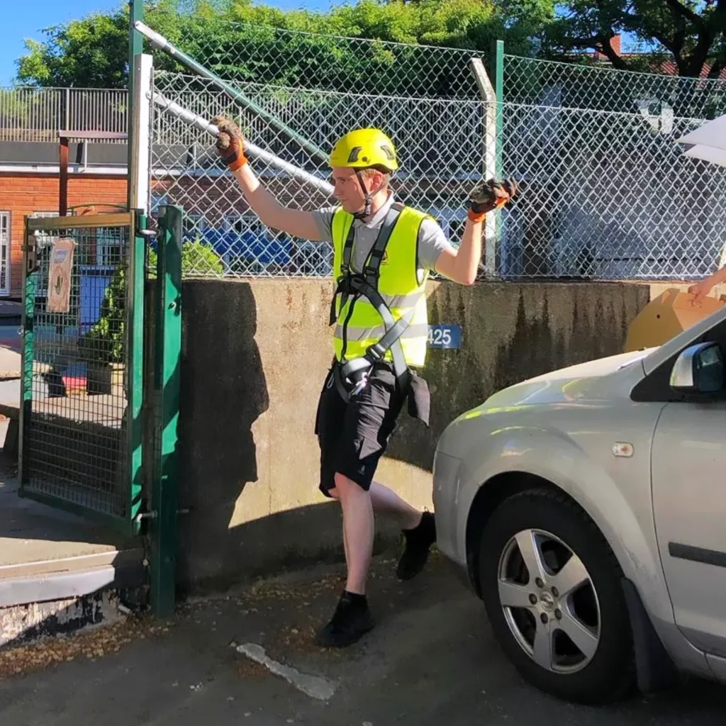 OBS! Kontakta alltid Fågelskyddsgruppen innan du agerar!